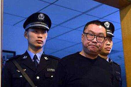 尹相杰結(jié)婚了嗎 稱 一首《纖夫的愛》毀了我的青春