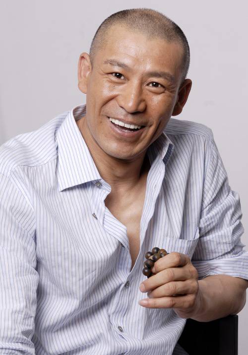 謝蘭老公個(gè)人資料 帥小紅高大魁梧比她年長(zhǎng)9歲