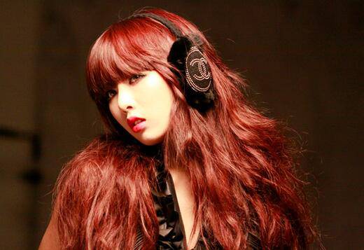 泫雅小短裙事件圖片全套 熱舞春光乍泄被批無下限