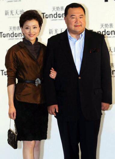 楊瀾老公吳征簡(jiǎn)介曝光 節(jié)目中遭老公高調(diào)示愛(ài)