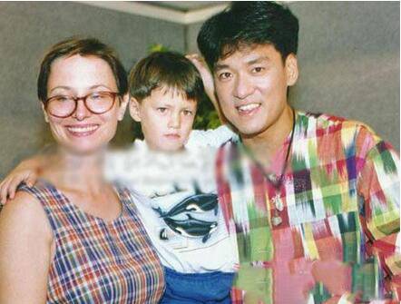 周華健妻子康梓蘭個人資料 19歲混血女兒近照曝光