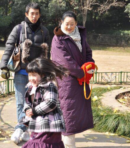 許晴女兒正面照曝光 細數許晴瓊瑤式的戀愛歷程