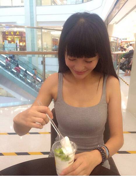 鄭麗仙個人資料 模特鄭麗仙自曝曾為前男友割腕