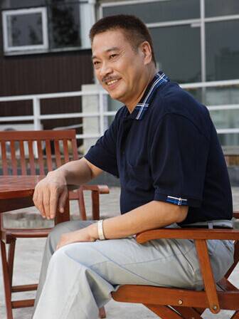 吳孟達老婆侯燕珊為達叔老來添子 述吳孟達的三段荒唐情債