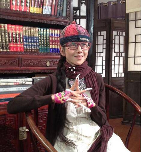 小彩旗老公是誰 楊麗萍外甥女小彩旗成名之路大揭秘