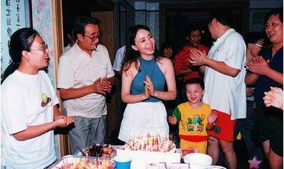 英達(dá)現(xiàn)任老婆是誰(shuí) 與前妻宋丹丹離婚內(nèi)幕曝光