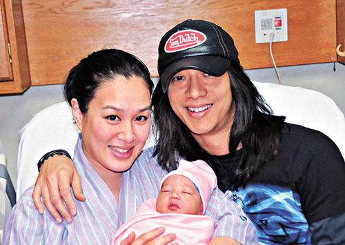 性感女神鐘麗緹個人資料曝光 揭鐘麗緹嚴錚離婚原因