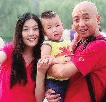 揭周曉鷗與老婆唐平離婚原因 曝周曉鷗單飛內(nèi)幕真相