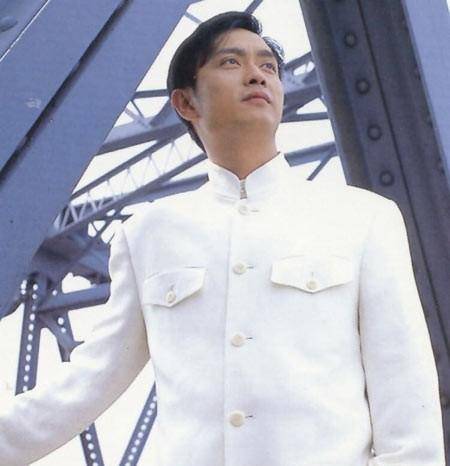 向寒川扮演者是誰 向寒川扮演者謝君豪個人資料