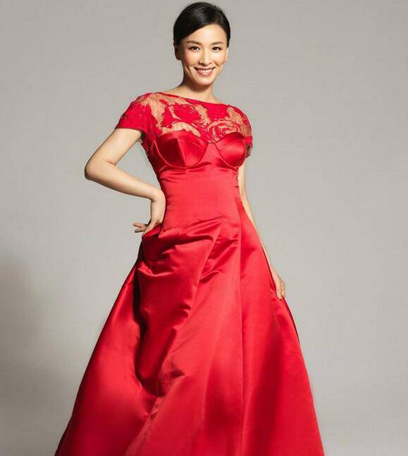 豪門女星張庭被誤認(rèn)為乞丐  揭張庭個(gè)人資料