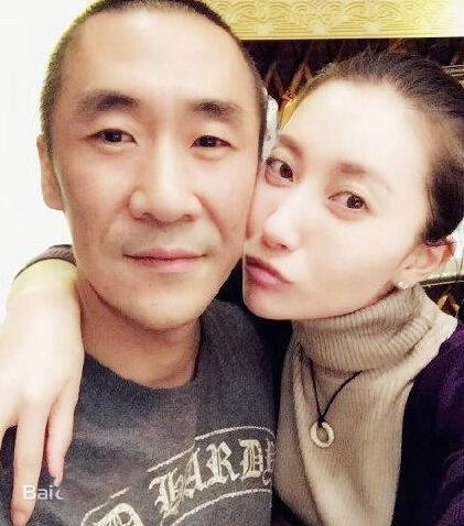 殷旭微博曬與章子男合影慶周年日 殷旭個人資料