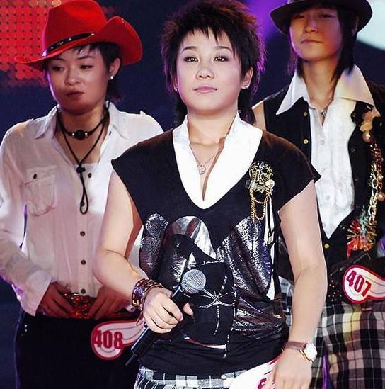 張冬玲整容前后照曝光 揭超女張冬玲個人資料