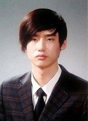 李鐘碩個人資料外泄 李鐘碩承認(rèn)整容只瘦臉隆鼻