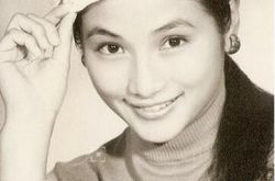 鄭佩佩有幾個孩子 鄭佩佩兒子女兒資料曝光