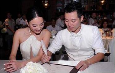 鄭希怡老公個(gè)人資料 曝掉抹胸事件經(jīng)過(guò)