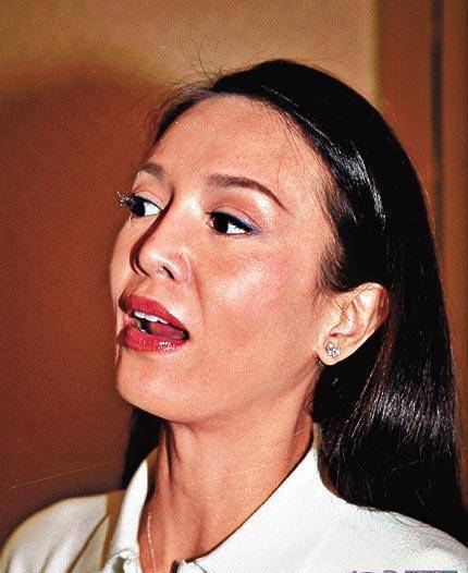 鄭裕玲整容前后照片嚇?biāo)廊?鄭裕玲個人資料曝光