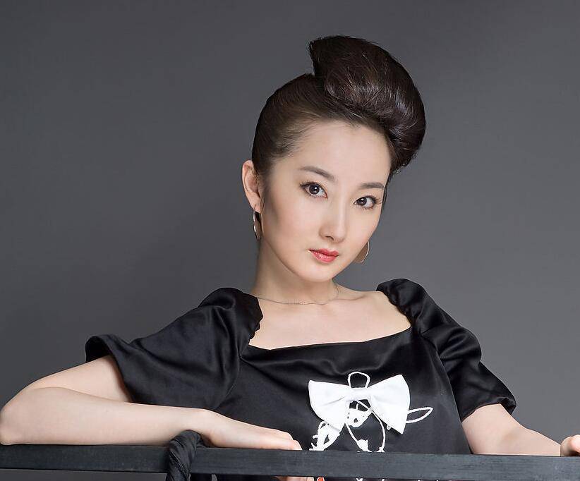 曝車曉個人資料及離婚內(nèi)幕 前夫花千萬捧新歡