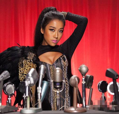 吉克雋逸演唱的《halo》原唱是誰(shuí)