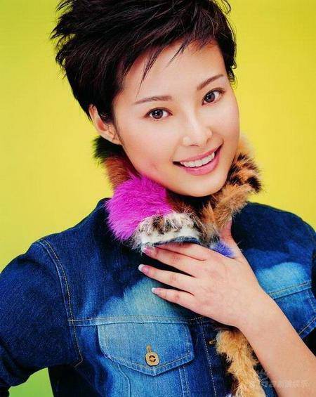 袁立與外國老公離婚內(nèi)幕 袁立牽手趙寶剛引熱議