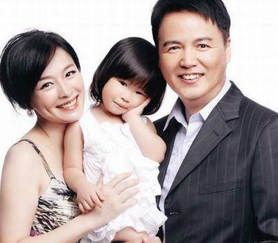 豪門女星張庭被誤認(rèn)為乞丐  揭張庭個(gè)人資料