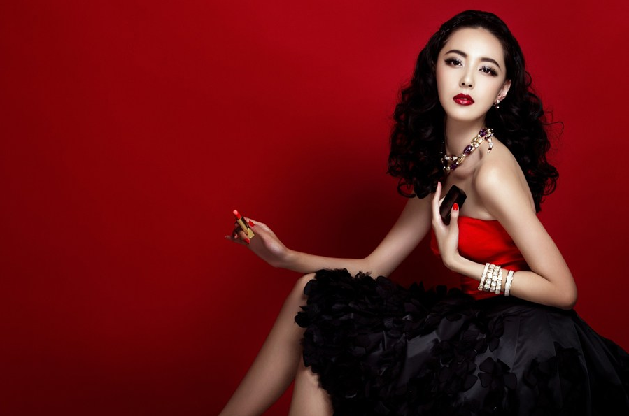 米露個人資料大揭秘 米露臉上有疤是怎么回事