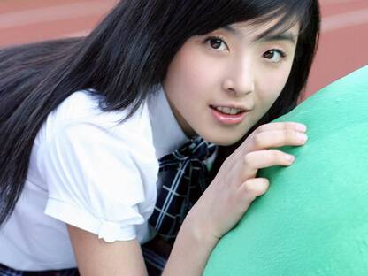 張含韻陪人睡覺照片外泄 張含韻男朋友被曝光