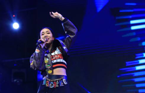 吉克雋逸演唱的《halo》原唱是誰(shuí)