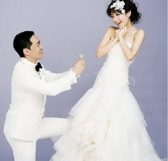 selina離婚真相大揭秘 selina燒傷前后照片對比