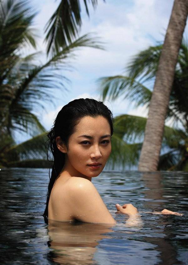 許晴前夫劉波涉嫌詐騙被通緝 揭秘許晴顯赫家世