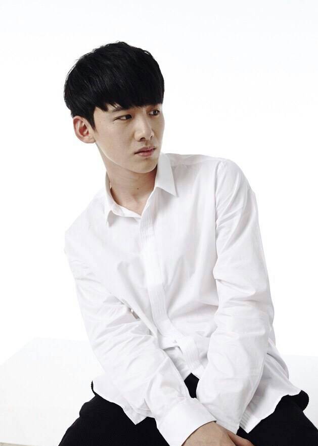 白敬亭自曝初吻經(jīng)歷 揭秘白敬亭個(gè)人資料