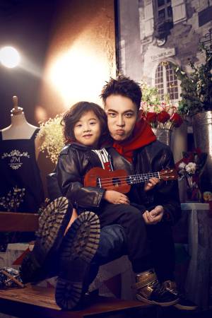 張藝瀚個(gè)人資料 張藝瀚出彩中國(guó)人大拋媚眼范爺