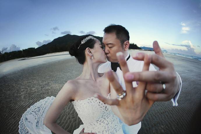 滕華濤與周圓圓一吻定情 雙喜臨門娶新娘播新劇