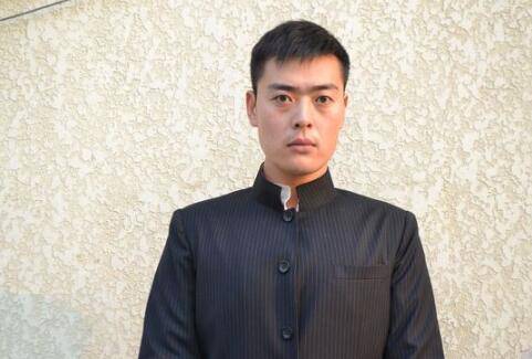 張桐個(gè)人資料曝光 患抑郁癥兩次自殺遭老婆攔截