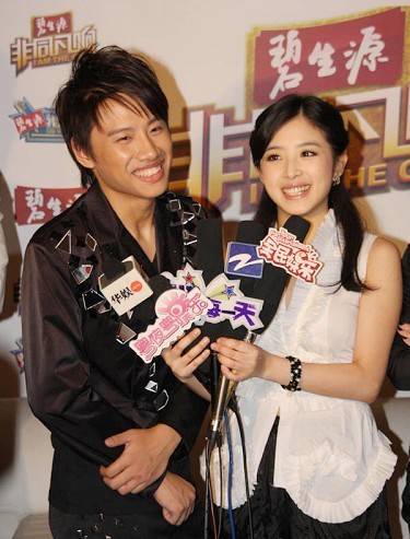 張含韻陪人睡覺(jué)照片外泄 張含韻男朋友被曝光