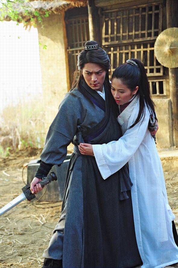 葉璇老公小默先生資料 葉璇幫男友剃頭失手圖