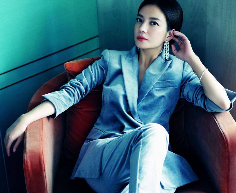 趙薇演過的電視劇有哪些 丈夫探班撞床戲超囧