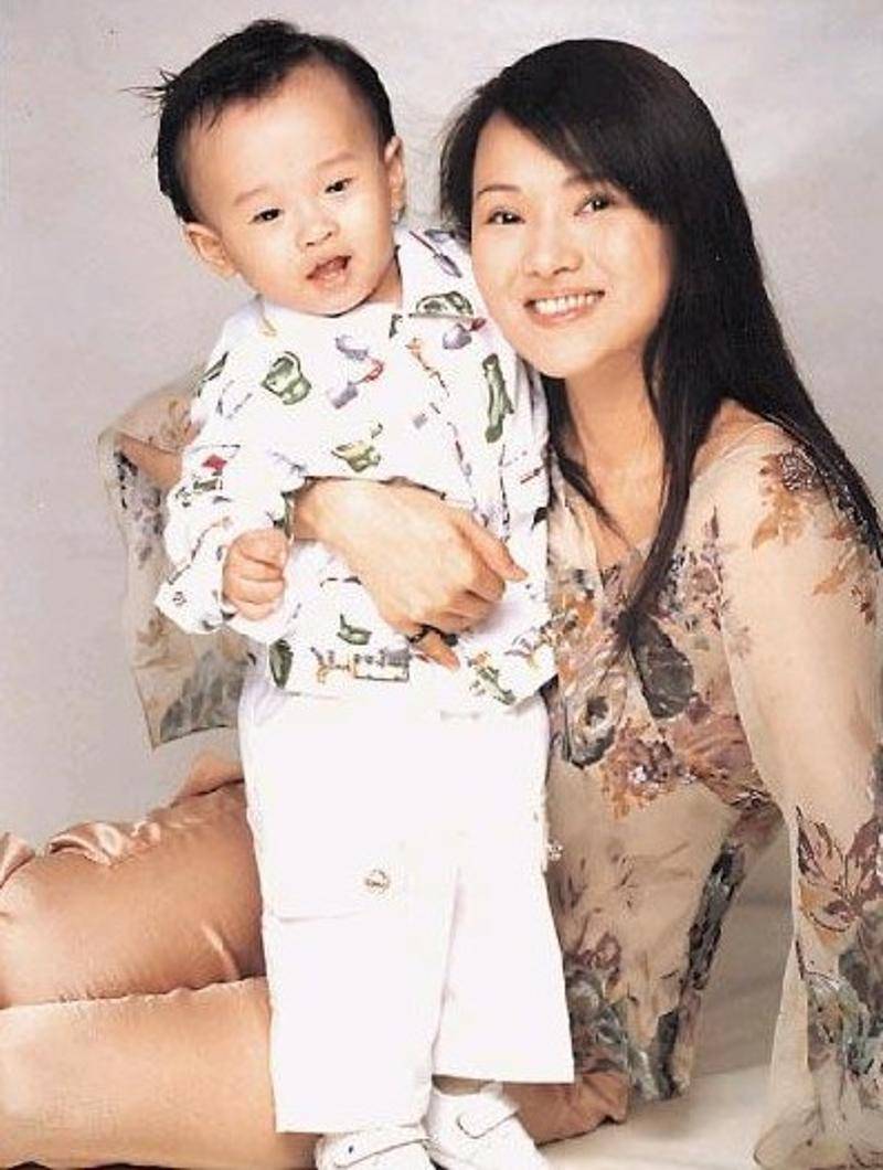 庾澄慶為什么叫哈林 揭庾澄慶伊能靜離婚內(nèi)幕