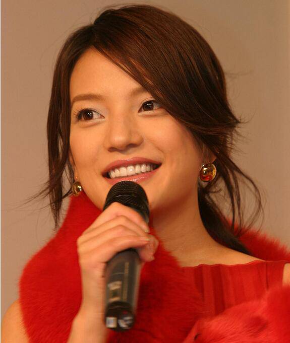 趙薇老公是誰(shuí) 黃有龍真實(shí)背景被扒太嚇人