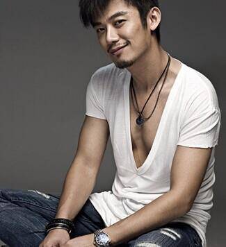 揭蘆芳生個(gè)人資料 蘆芳生女友丁多恩照片曝光