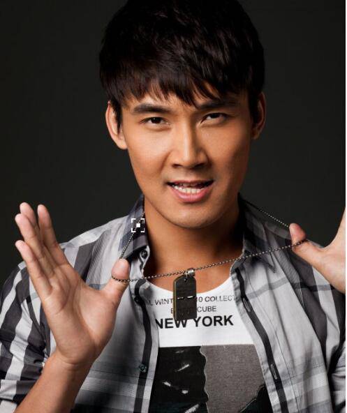 張鐸老婆陳松伶?zhèn)€人資料 八年姐弟戀甜蜜如初