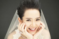 李承鉉戚薇怎么認(rèn)識的 結(jié)婚照唯美浪漫羨煞旁人