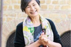 鄭佩佩年輕時候的照片驚艷動人 揭其離婚內(nèi)幕