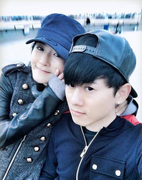 張杰謝娜結(jié)婚照曝光 揭張杰和謝娜怎么認(rèn)識(shí)的