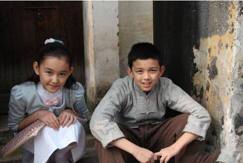 小童星吳磊蔣依依戀愛(ài) 稱(chēng)初給了對(duì)方