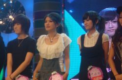 中國(guó)好聲音丁丁疑戀情曝光 丁丁身份造假遭質(zhì)疑