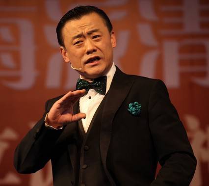 揭秘周立波坐牢原因 周立波老婆胡潔簡介曝光