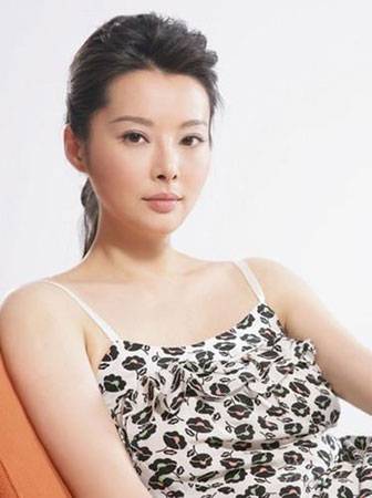 袁立與外國老公離婚內(nèi)幕 袁立牽手趙寶剛引熱議