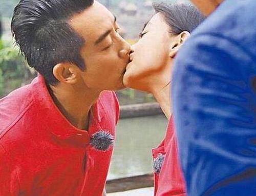 跑男鄭愷發(fā)飆摔衣疑炒作 鄭愷女友程曉玥資料