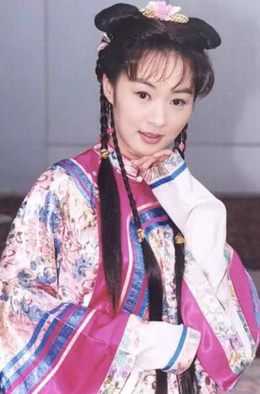 鄭家榆露點寫真照曝光 鄭家榆罵孫耀威下流