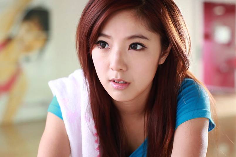 趙奕歡三圍大曝光 揭趙奕歡被魏晨破處真相